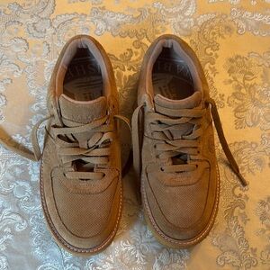 Clarks Men's Tan Suede Sneakers